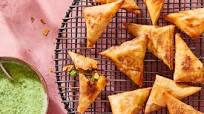 Aloo Samosas (Potato Samosas) Aloo Samosas (Potato Samosas)