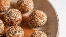 Low-Fat Cinnamon Energy Balls Low-Fat Cinnamon Energy Balls