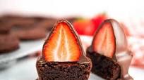 Chocolate Covered Strawberry Brownie Bites Chocolate Covered Strawberry Brownie Bites