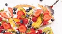 Healthy Fruit Pizza with Oatmeal Cookie Crust Healthy Fruit Pizza with Oatmeal Cookie Crust