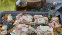 FOCACCIA DI ZUCCHINE VELOCE FOCACCIA DI ZUCCHINE VELOCE
