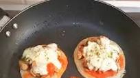 Mini Pizza with liquid dough Mini Pizza with liquid dough