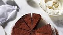 Fudgy, Flourless Instant Pot Chocolate Cake Fudgy, Flourless Instant Pot Chocolate Cake