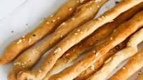 Breadsticks Recipe (Grissini) That's Crispy & Easy Breadsticks Recipe (Grissini) That's Crispy & Easy