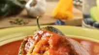 Chiles Rellenos de Camarones y Queso Cheddar con Salsa de Tomate Chiles Rellenos de Camarones y Queso Cheddar con Salsa de Tomate