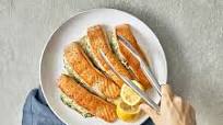 Creamed Spinach–Stuffed Salmon Creamed Spinach–Stuffed Salmon