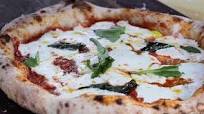 A master class in neapolitan pizza making (full breakdown) A master class in neapolitan pizza making (full breakdown)