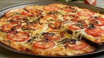 Plum Tomato Basil Pizza Plum Tomato Basil Pizza