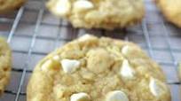Soft And Chewy White Chocolate Chip Cookies Soft And Chewy White Chocolate Chip Cookies