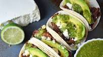 Slow Cooker Beef Barbacoa Tacos with Tomatillo Salsa Slow Cooker Beef Barbacoa Tacos with Tomatillo Salsa