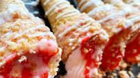 Ultimate Strawberry Crunch Cheesecake Cones Ultimate Strawberry Crunch Cheesecake Cones
