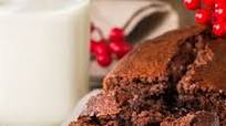 23 Easy Loaf Cakes 23 Easy Loaf Cakes