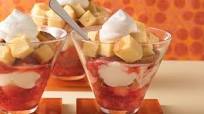 Fresh Strawberry and Rhubarb Sauce Parfaits Fresh Strawberry and Rhubarb Sauce Parfaits