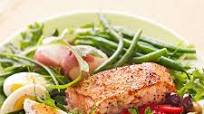 Grilled Salmon Salad Niçoise with Lemon Vinaigrette Grilled Salmon Salad Niçoise with Lemon Vinaigrette