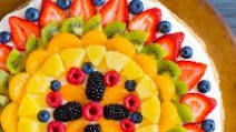 Fruit Pizza with Granola Crust Fruit Pizza with Granola Crust