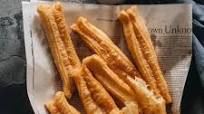 You Tiao (Chinese Donuts) 油条 You Tiao (Chinese Donuts) 油条