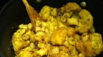 Aloo Gobi - Cauliflower and Potatoes Aloo Gobi - Cauliflower and Potatoes
