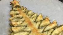 Christmas Tree Puff Pastry Appetizer with Pesto Sauce Christmas Tree Puff Pastry Appetizer with Pesto Sauce