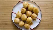 Filipino Carioca (Fried Sweet Rice Balls) Filipino Carioca (Fried Sweet Rice Balls)