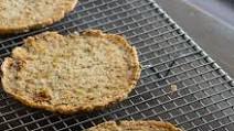 Raw Cauliflower Crust Pizza - Rawmazing Raw and Cooked Vegan Recipes Raw Cauliflower Crust Pizza - Rawmazing Raw and Cooked Vegan Recipes