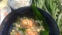 Suam na Mais:Corn Soup with Shrimps and Spinach Suam na Mais:Corn Soup with Shrimps and Spinach