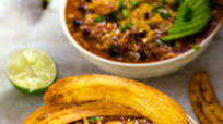 Slow Cooker Jamaican Jerk Chicken Chili with Plantain Chips Slow Cooker Jamaican Jerk Chicken Chili with Plantain Chips