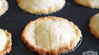 Vegan Hong Kong-style Chinese Mini Chicken Pie (Vegan Gai Pie 鸡 批) Vegan Hong Kong-style Chinese Mini Chicken Pie (Vegan Gai Pie 鸡 批)