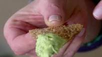Avocado Hummus with Crispy Pita Chips Avocado Hummus with Crispy Pita Chips