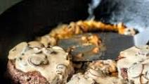 Burgers and Gruyere Mushroom Sauce (low carb) Burgers and Gruyere Mushroom Sauce (low carb)