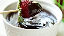 Slow-Cooker Chocolate Fondue Slow-Cooker Chocolate Fondue