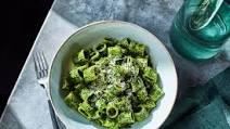 Kale-Sauce Pasta Kale-Sauce Pasta