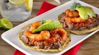 Tostadas de Camarones a la Mexicana Tostadas de Camarones a la Mexicana