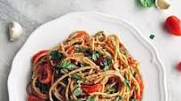 Black Pepper & Parmesan Spaghetti with Garlic Roasted Tomatoes Black Pepper & Parmesan Spaghetti with Garlic Roasted Tomatoes