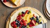 How To Make an Easy Fruit Pizza with Sugar Cookie Crust How To Make an Easy Fruit Pizza with Sugar Cookie Crust