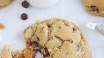 Caramel Stuffed Chocolate Chip Cookies Caramel Stuffed Chocolate Chip Cookies