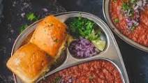 Mumbai Pav Bhaji in Instant Pot | Juhu Beach Pav bhaji recipe Mumbai Pav Bhaji in Instant Pot | Juhu Beach Pav bhaji recipe