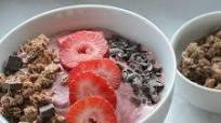 Chocolate Covered Strawberry Smoothie Bowl Chocolate Covered Strawberry Smoothie Bowl