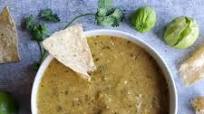 Roasted Tomatillo Salsa Verde (Green Salsa) Roasted Tomatillo Salsa Verde (Green Salsa)