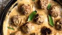 Frikadeller (Danish Meatballs) with Creamy Gravy Frikadeller (Danish Meatballs) with Creamy Gravy