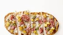 Grilled Hawaiian Pizza Grilled Hawaiian Pizza