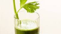 Cold Pressed Kale-Celery-Pineapple Juice Cold Pressed Kale-Celery-Pineapple Juice
