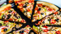 Veggie Deluxe Pizza Veggie Deluxe Pizza