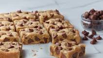 Mini KISSES Chewy Blondies | Recipes Mini KISSES Chewy Blondies | Recipes