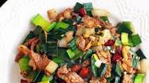 Spicy Stir-Fried Beef with Leeks and Onions Spicy Stir-Fried Beef with Leeks and Onions