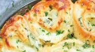 Cheesy Spinach and Artichoke Pinwheels Cheesy Spinach and Artichoke Pinwheels
