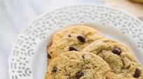 Almond Flour Chocolate Chip Cookies {Grain-Free} Almond Flour Chocolate Chip Cookies {Grain-Free}