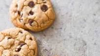 Thick and Chewy Chocolate Chip Cookies Thick and Chewy Chocolate Chip Cookies