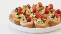 Hummus Cups with Zucchini and Tomato Hummus Cups with Zucchini and Tomato
