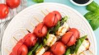 Easy Caprese Salad Skewers Easy Caprese Salad Skewers