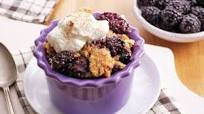 Slow-Cooker Sweet Cornbread Blackberry Cobbler Slow-Cooker Sweet Cornbread Blackberry Cobbler